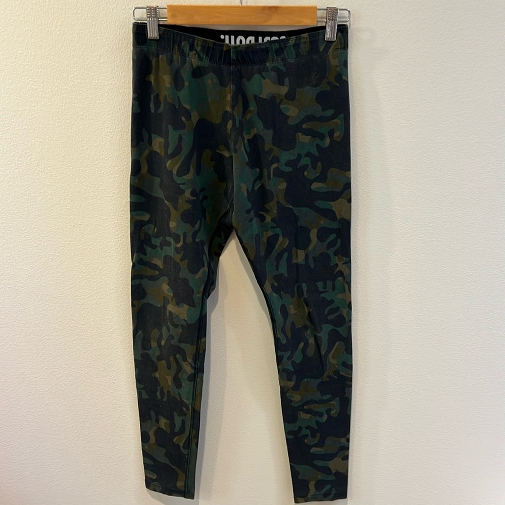 Camouflage Nike cotton leggings M